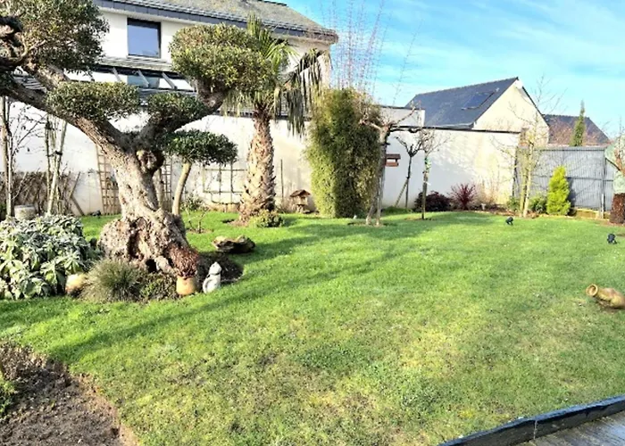 Spacious House With Garden Near The Beach